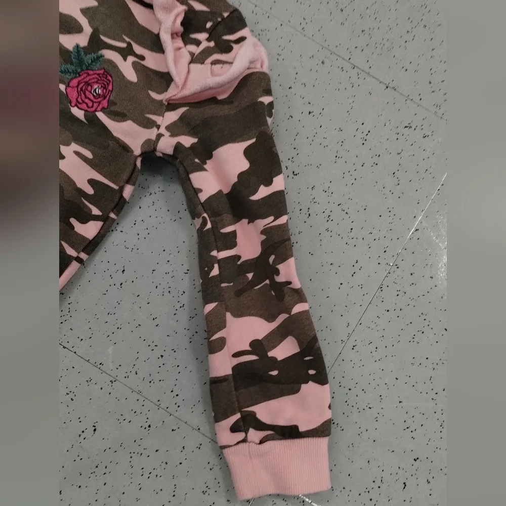 Hudson Camouflage Rose Ruffle Sweatshirt Size 4T - Picture 6 of 12